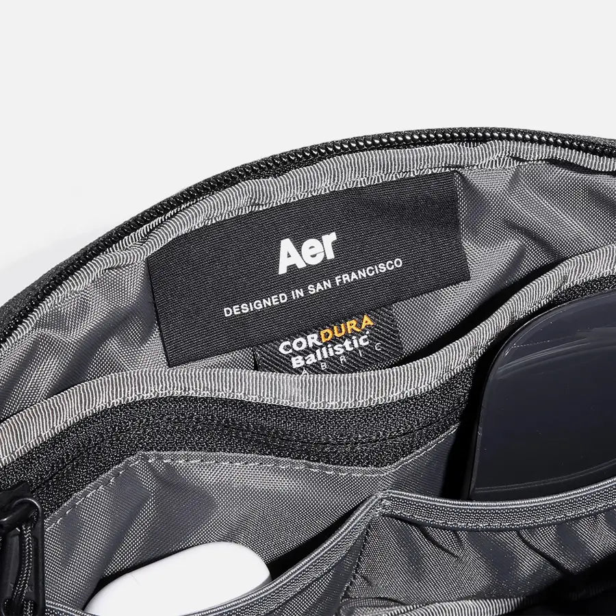 Slim Pouch